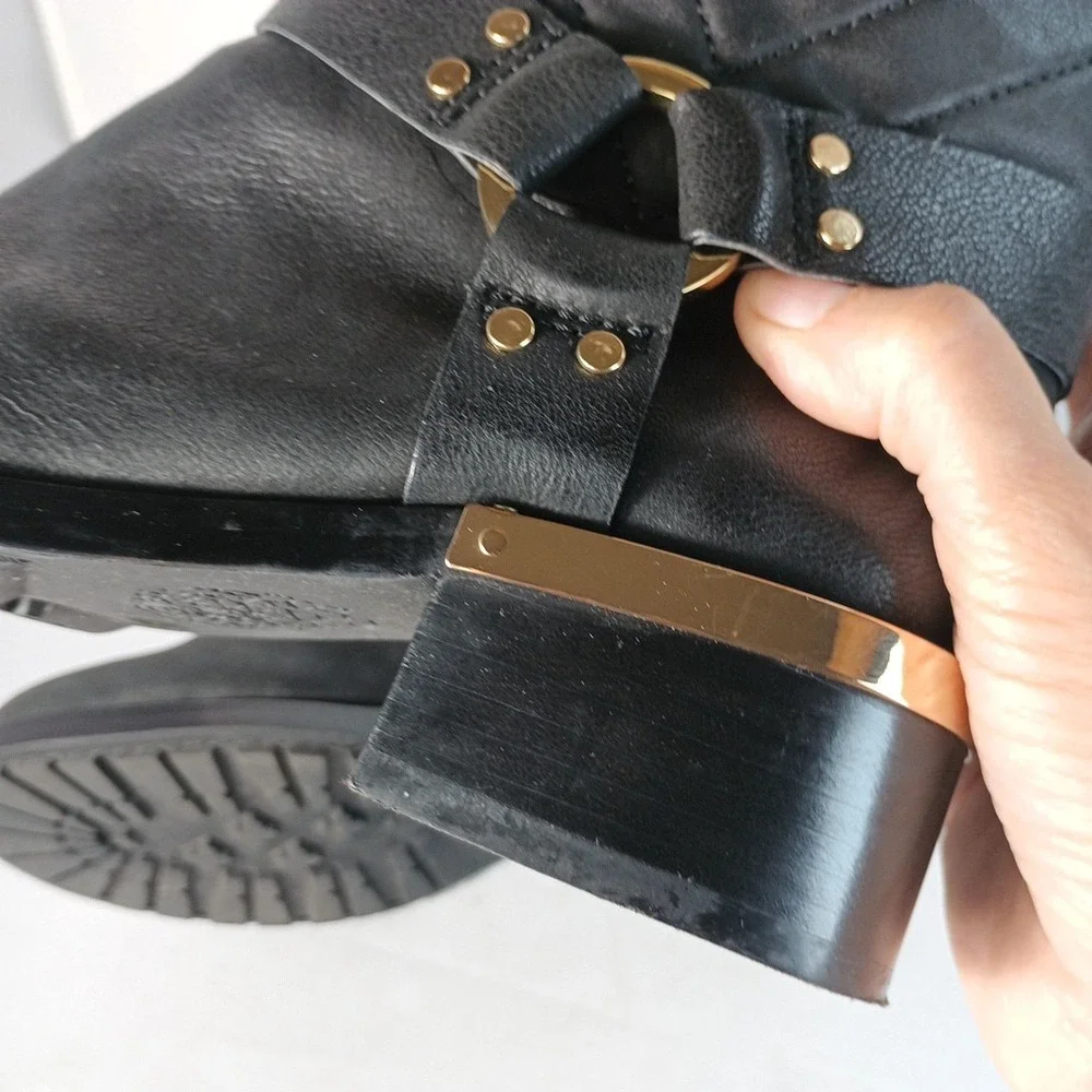 Vince Camuto Wadima Leather Biker Moto Ankle Boots 7M Gold Hardware